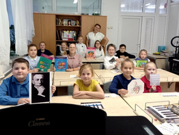 8 ноября 2023 в детской музыкальной школе отделении п. Красноленинский прошла лекция-беседа о Всемирном дне ПИАНИСТА и великих пианистах мира.